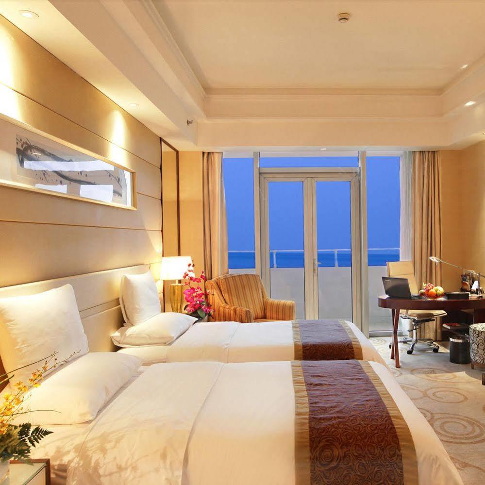 Golden Shining New Century Grand Hotel Бэйхай Экстерьер фото